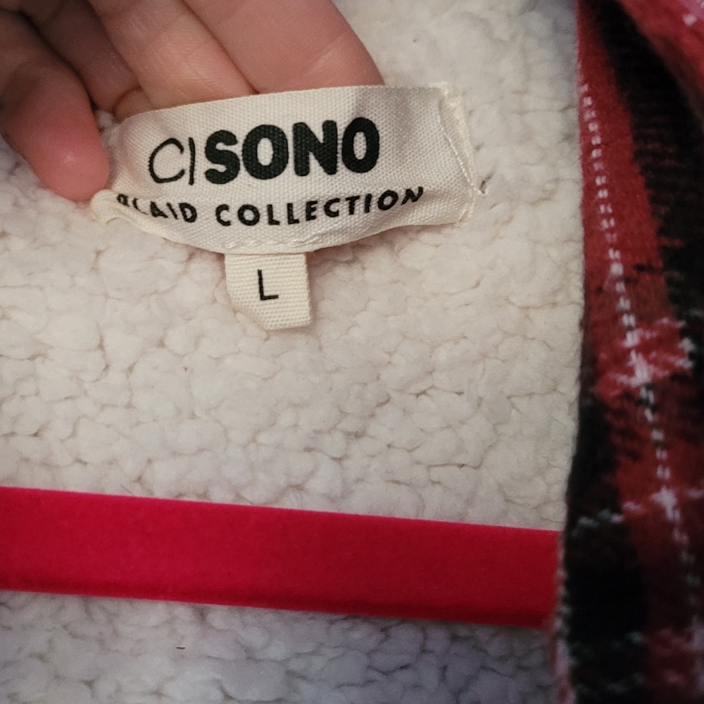 Sweaters - Picture 11 of 11